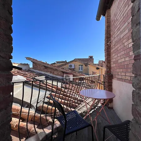 Colibri Apartment *